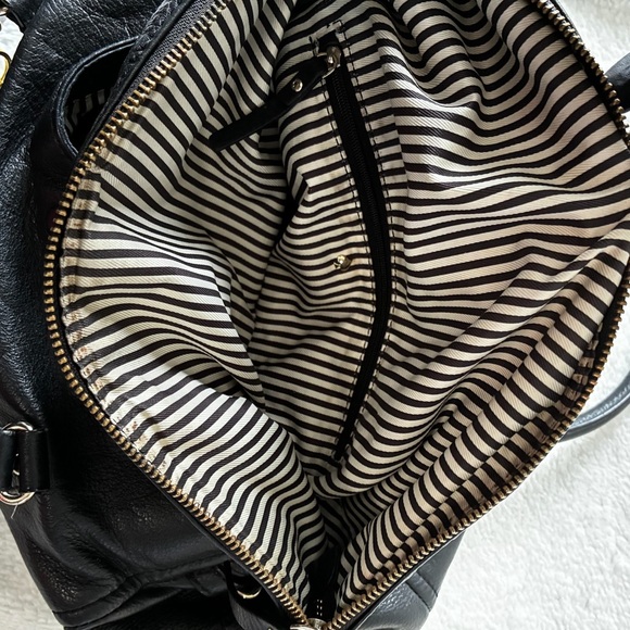 ♠️ Kate Spade Cobble Hill Black Leather Leslie Tote Bag - Picture 8 of 16